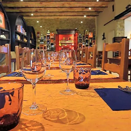 Logis Du Vigneron 3*