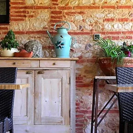 Logis Du Vigneron 3*