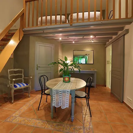 Logis Restaurant Du Vigneron Inn