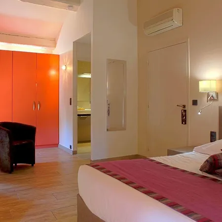 Logis Du Vigneron 3*