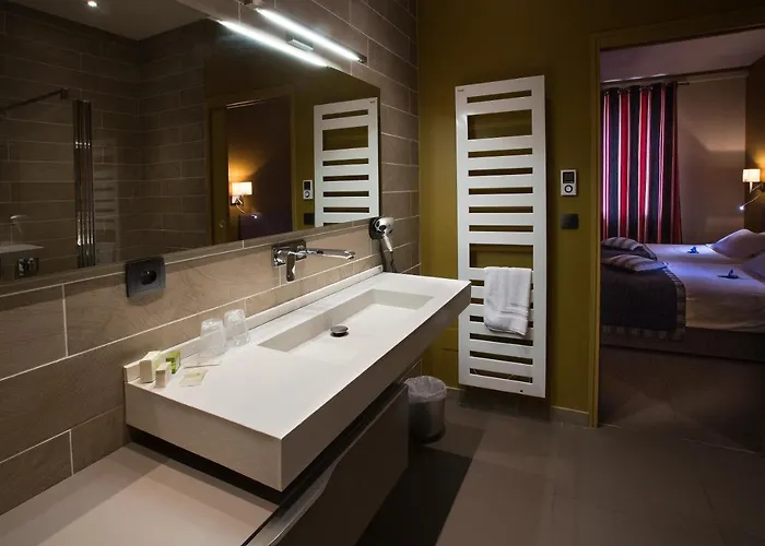 Inn Logis Restaurant Du Vigneron Cucugnan