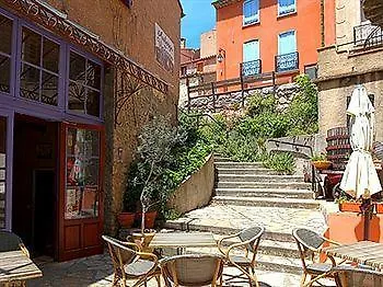 Logis Restaurant Du Vigneron Inn Cucugnan