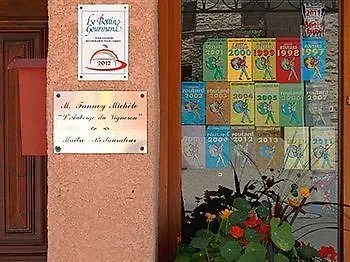 Logis Restaurant Du Vigneron Inn