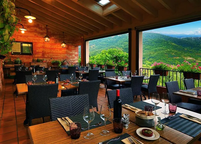 Logis Restaurant Du Vigneron Inn Cucugnan