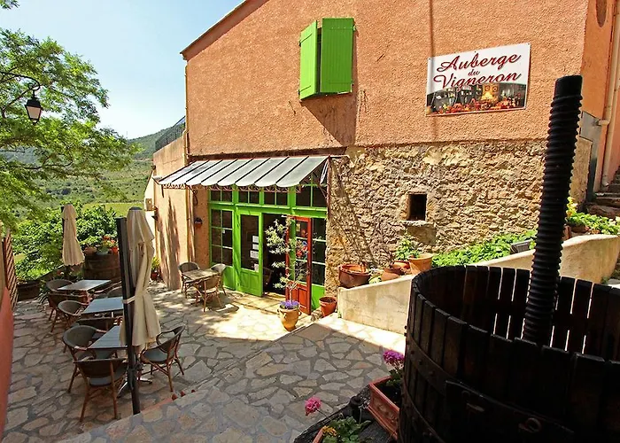 Logis Restaurant Du Vigneron Inn Cucugnan