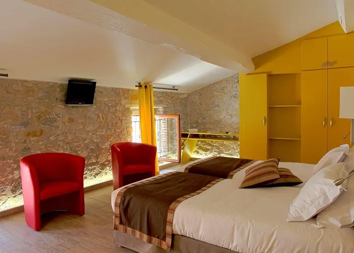 Logis Restaurant Du Vigneron Inn 3*