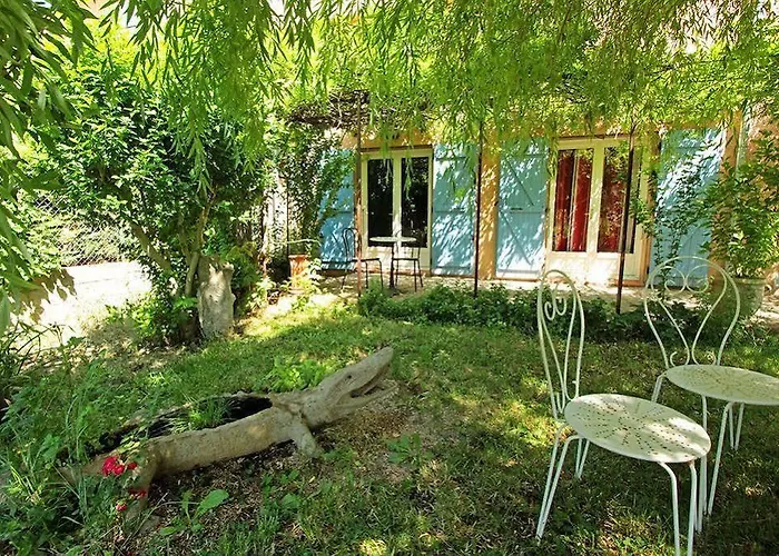 Logis Restaurant Du Vigneron Inn Cucugnan